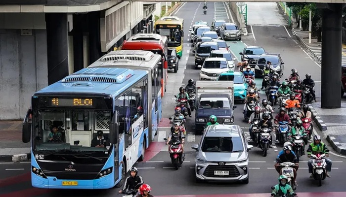 ASN DKI Wajib Naik Transportasi Umum Setiap Rabu, Bisa Jadi Contoh Nasional?