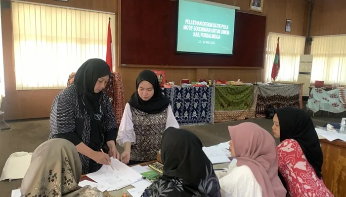 Ketua Dekranasda Purbalingga Gandeng Desainer Nasional Kembangkan Identitas Batik Lokal yang Khas