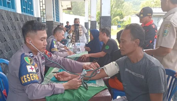 Satpolairud Polres Kebumen Gelar Cek Kesehatan Berlayar untuk Nelayan di TPI Logending