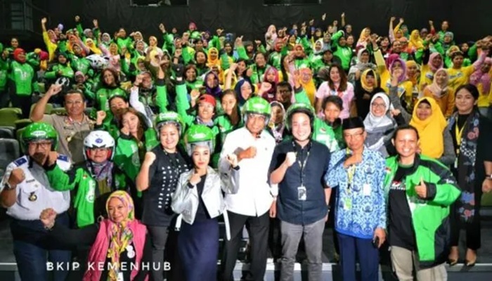 Tidak Semua Pengemudi Ojek Online Adalah Pengangguran?