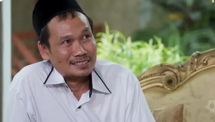 Gus Baha: Akhlak Jangan Sampai Luntur di Era Digital, Ini Cara Menjaganya