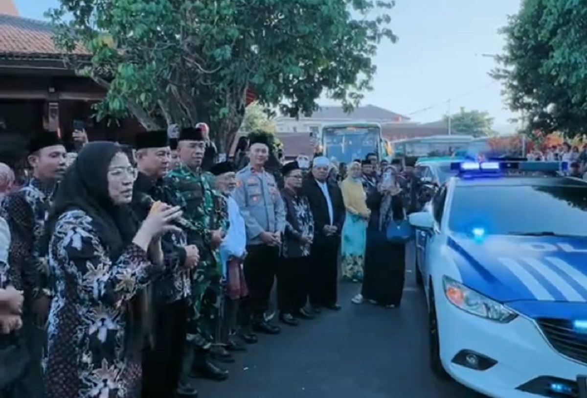 Haru dan Bahagia, 954 Calon Jemaah Haji Asal Banjarnegara Dilepas ke Tanah Suci