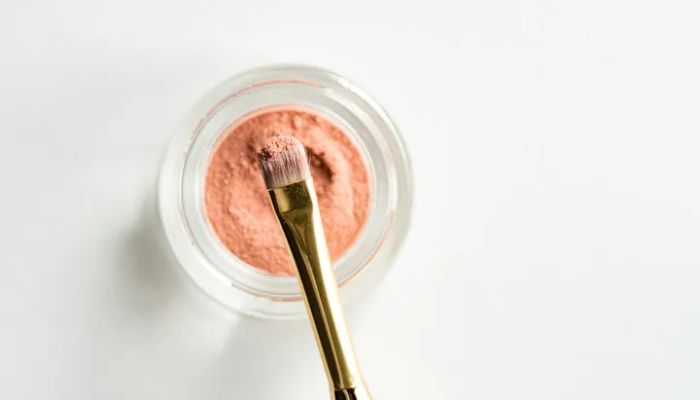 5 bedak terbaik untuk kulit kering dan kusam