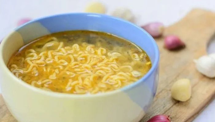7 Bahaya Mi Instan Jika Dikonsumsi Terlalu Sering