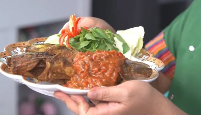 Resep Sambal Pecel Lele Ala Chef Rudy, Dijamin Lezat Seperti di Warung Kaki Lima!