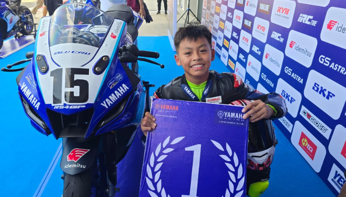 Renaldy Junior Juara Race 1 R15 Junior Pro YSR Mandalika 2025, Buktikan Konsistensi dan Potensi Besar