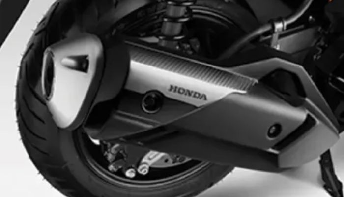 Garnish Cover Muffler Honda PCX 160 – Aksen Stylish untuk Knalpot Lebih Mewah dan Kontras