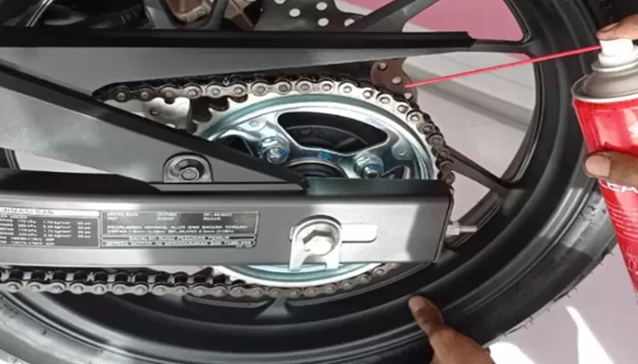 3 Cara Memperpanjang Usia Pakai Rantai Sepeda Motor Agar Tetap Awet dan Nyaman