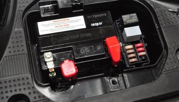 Fungsi Fuse pada Sepeda Motor: Jenis, Warna, dan Cara Mengganti Sekring dengan Aman
