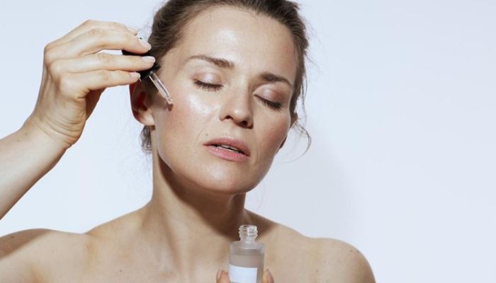 Vitamin C vs Niacinamide: Siapa yang Lebih Cepat Mencerahkan Wajah? Jawabannya Bikin Kaget!