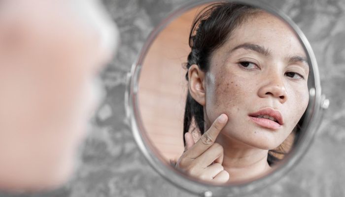 Waspada! 1 Kesalahan Sepele Saat Hapus Makeup Ini Bisa Bikin Kulit Cepat Menua