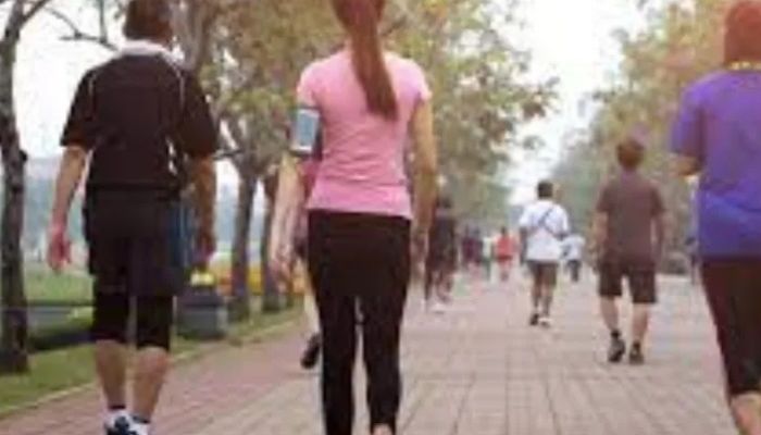 Gak Perlu Mahal! Ini 10 Manfaat Jalan Kaki Setiap Hari, Nomor 3 Bikin Banyak Orang Tercengang!