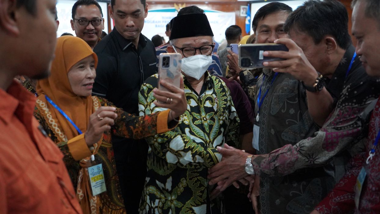 Mendikdasmen: Banyak Nilai Rapor Siswa Hasil Sedekah Gurunya