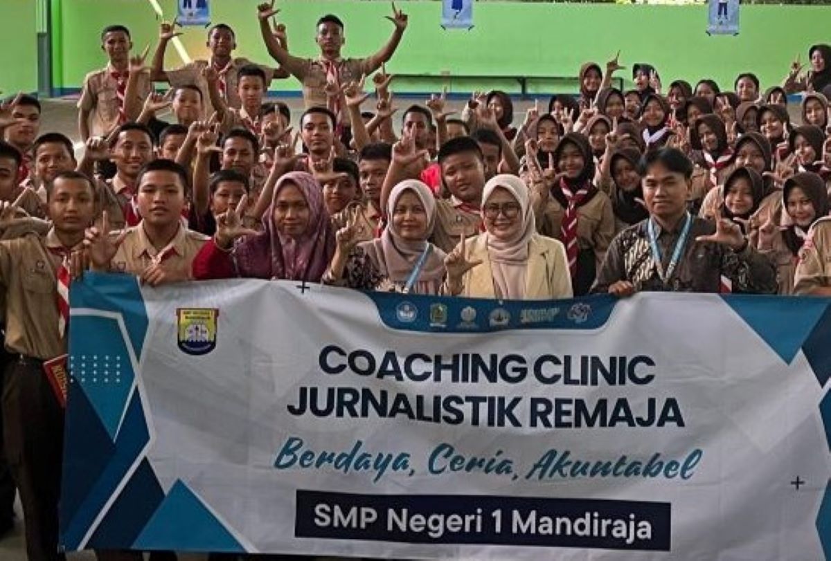 Simak Harapan Sumarsi saat Coaching Clinic Jurnalistik Remaja di SMPN 1 Mandiraja