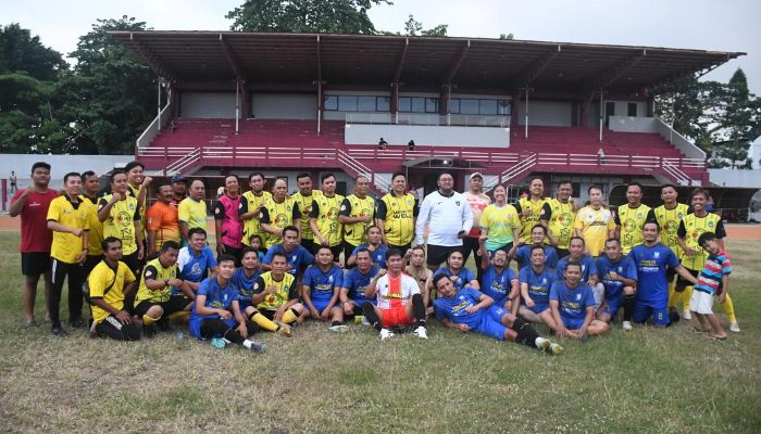 Wabup Dimas Turun Gunung! PS Pemda Libas PS Askab 6-2 dalam Laga Persahabatan Penuh Kejutan