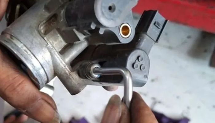 Baut Motor Bekas Susah Dibuka? Ini Trik Ampuh Pakai Kunci T Panjang, Anti Dol dan Tanpa ke Bengkel!