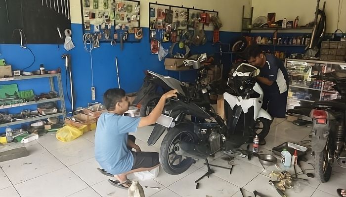 Bengkel Pekir Pengguna: Ahli Servis Motor Sejak 2003, Papang Ungkap Rahasia Merawat Motor agar Awet & Tetap Kinclong