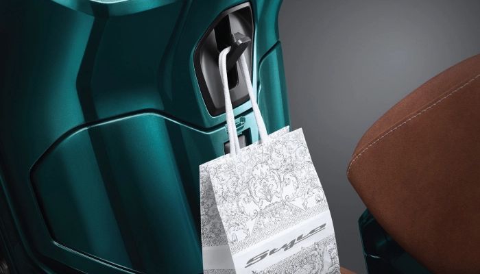 Unik dan Praktis! Fitur Pop-up Center Hook di Honda Stylo 160, Bikin Bawa Barang Lebih Mudah Tanpa Hilang Gaya