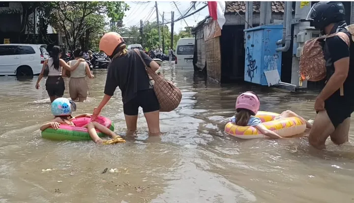 Tragedi Banjir Denpasar: Ruko Ambruk, 4 Orang Meninggal Dunia