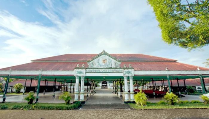 Terungkap! Momen Bersejarah Sultan Hamengkubuwono VIII dan Gubernur Jenderal Belanda di Keraton Yogyakarta!