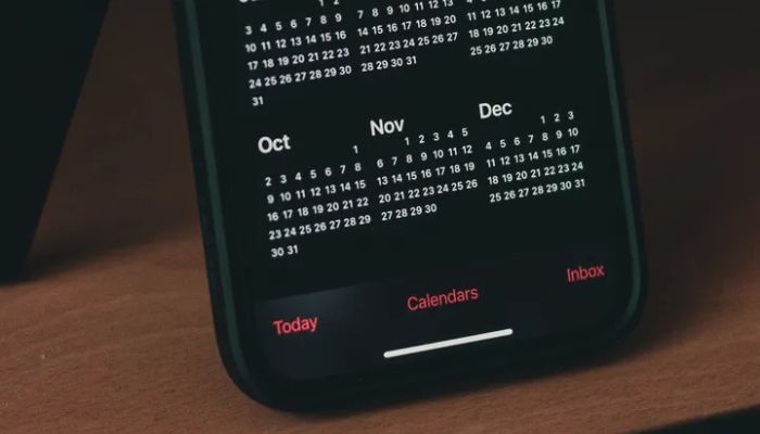 Bulan Oktober 2025