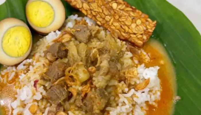 Nasi Gandul Khas Pati: Kuliner Jawa Tengah yang Wangi, Gurih, dan Bikin Ketagihan