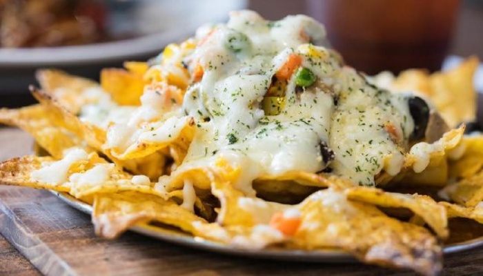 Bikin Nagih! Nachos dengan Saus Keju Lumer ala Café, Gampang Dibuat di Rumah