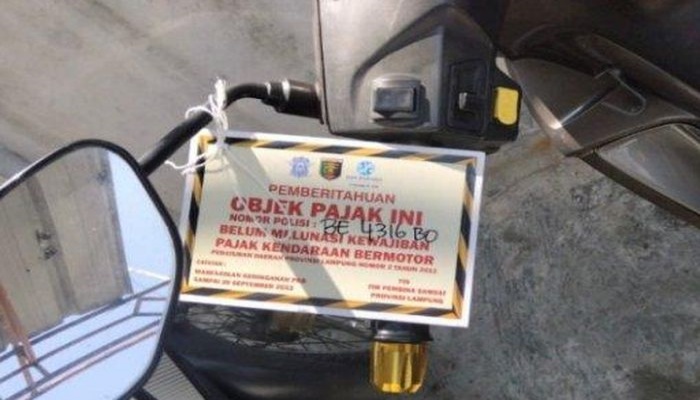 Sudah Mirip Label Baju! Mobil dan Motor Nunggak Pajak di Jabar Bakal Dipasangi Benda Ini