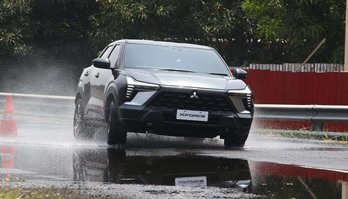 Aman Melibas Jalan Licin Saat Hujan! Begini Kecanggihan Drive Mode Wet Mitsubishi Xforce