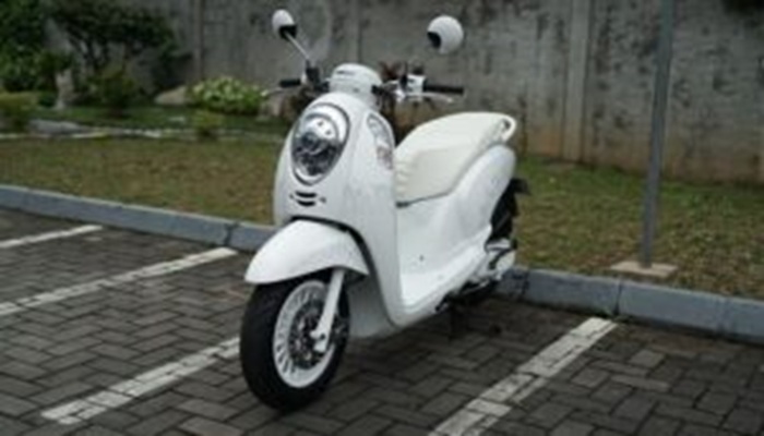 Ternyata Ini Penyebab Warna Cat Putih Motor Menguning Bikers Wajib Tahu!