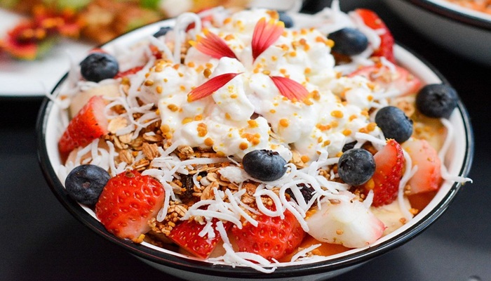 Resep Salad Buah Mayonaise Super Segar: Rahasia Camilan Sehat yang Bikin Nagih!