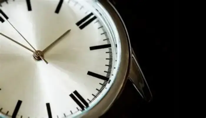 Jam Analog: Pengertian, Jenis, dan Keunggulannya yang Wajib Kamu Ketahui!