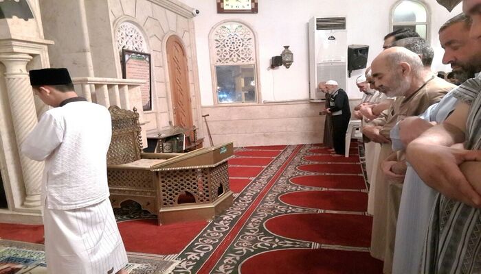 Bagaimana Hukumnya Imam Memperpanjang Bacaan Shalat Berjamaah? Ini Penjelasannya!