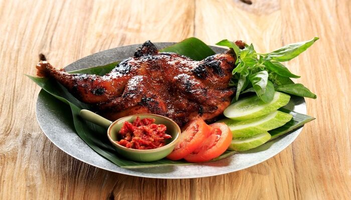 Resep Ayam Bakar Bumbu Rujak Pedas Manis Buat Lauk, Dijamin Bikin Tambah!