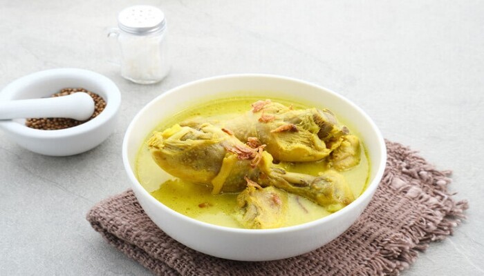 Resep Opor Ayam Gurih dan Wangi Rempah, Menu Wajib Lebaran yang Bikin Nambah!