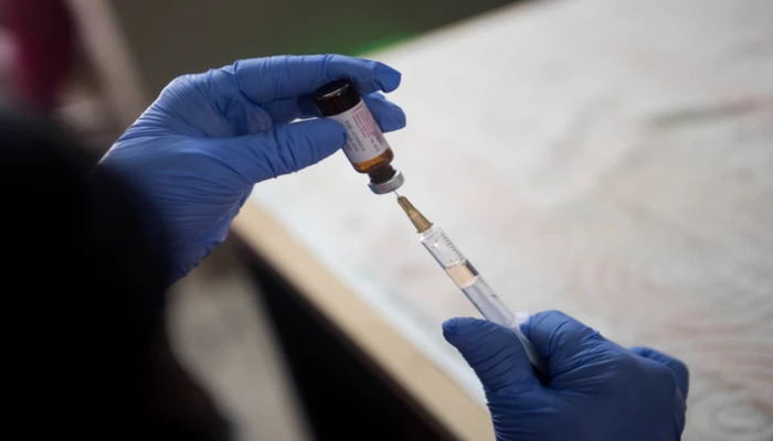 Kemenkes Kaji Vaksin Campak untuk Tenaga Kesehatan, Perlindungan Ekstra bagi Nakes di Tengah Risiko Paparan Tinggi