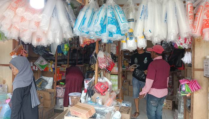 Menteri Maman Ungkap Dampak Plastik Mahal terhadap UMKM, Margin Untung Makin Tipis