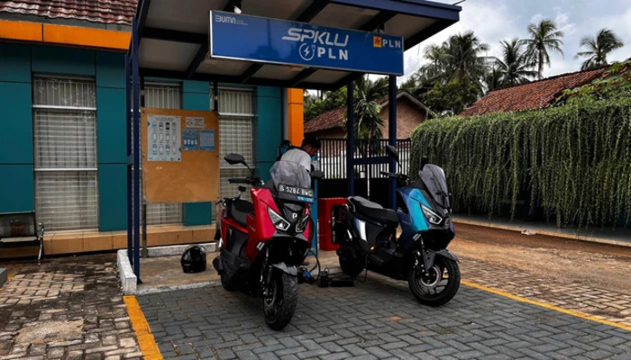 BRIN Kaji Standar Colokan Fast Charging Motor Listrik, Langkah Penting Agar Adopsi Makin Masif