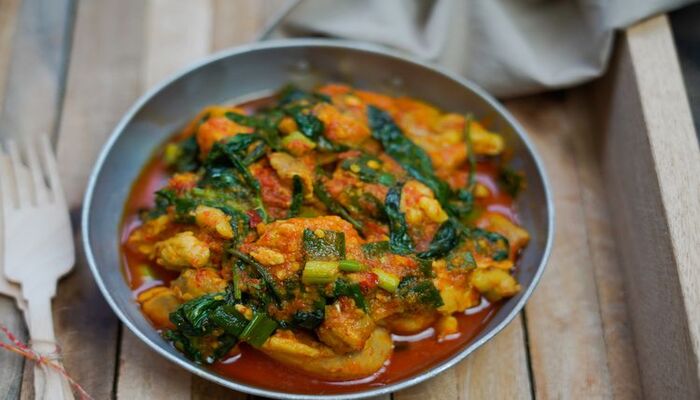 Resep Ayam Woku Belanga Khas Manado, Wangi Kemangi dan Pedasnya Bikin Tambah Nasi